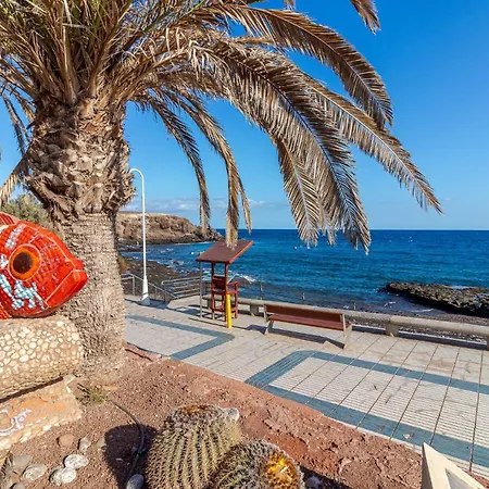 Flatguest Arinaga Playa 2 - Pez Apartment *